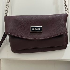 NINE WEST Crossbody in Merlot